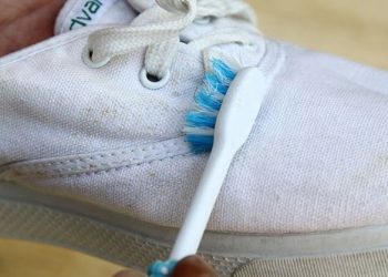Spor Ayakkabı Nasıl Temizlenir?
