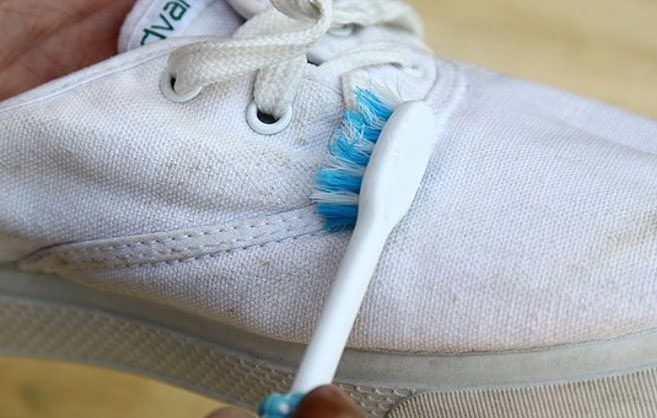 Spor Ayakkabı Nasıl Temizlenir?